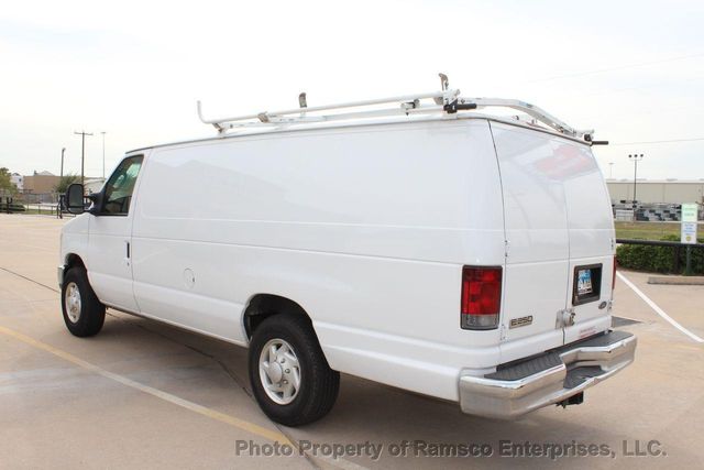 2008 Ford E-250 Base Trim