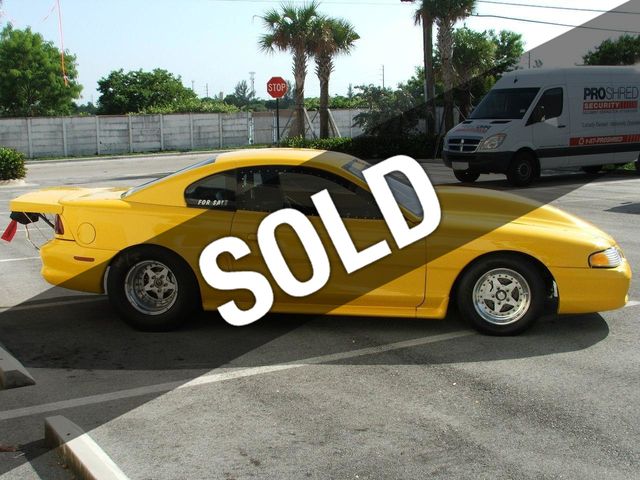 Used 2004 ford mustang coupe #3